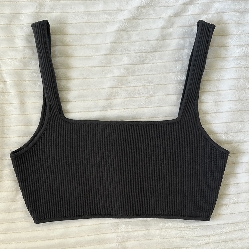 Kendall & Kylie Gray Ribbed Sleeveless Crop Tank